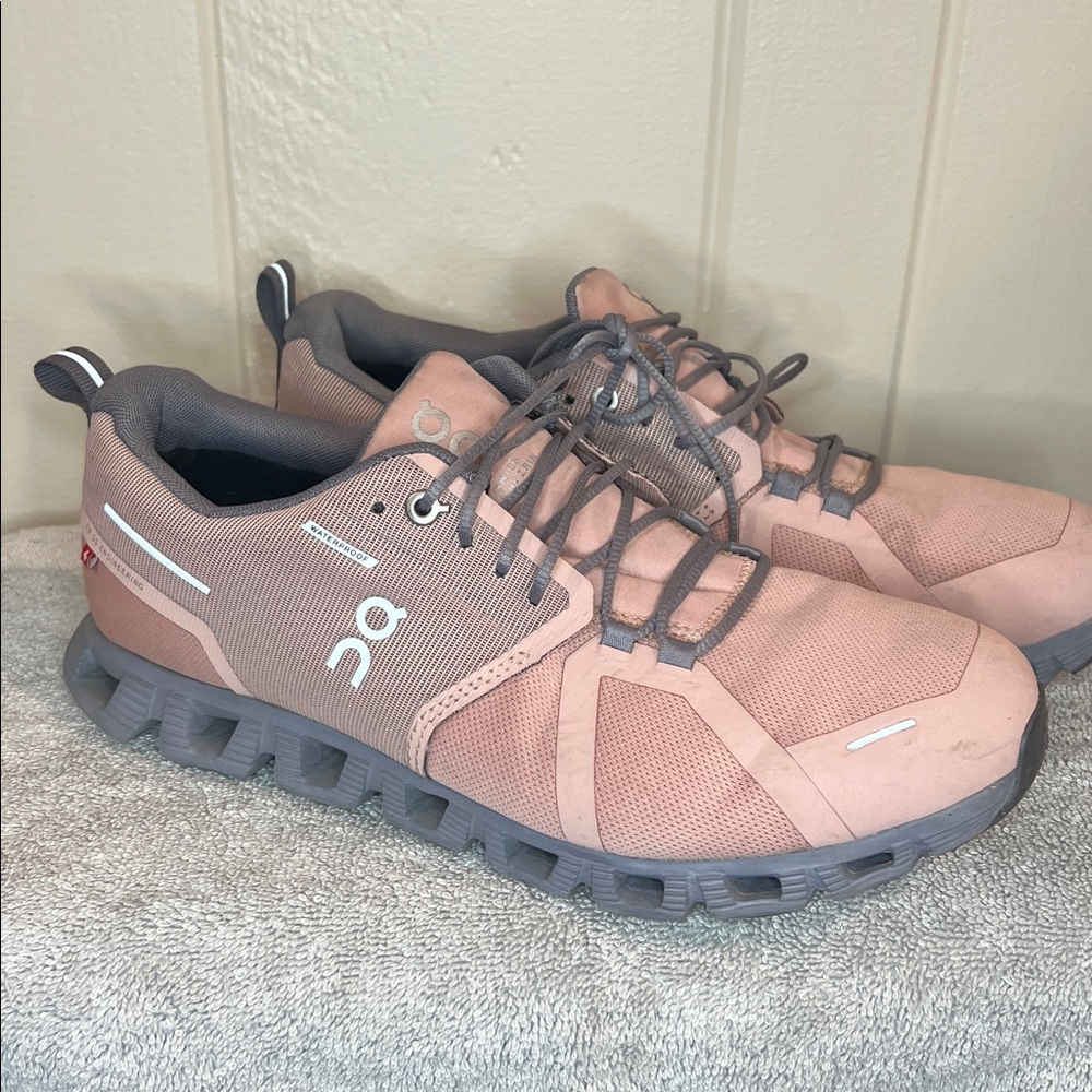 On Running Blush and Charcoal Shoes